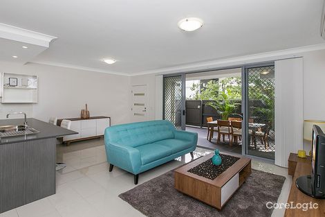 Property photo of 2/11 Cottenham Street Fairfield QLD 4103