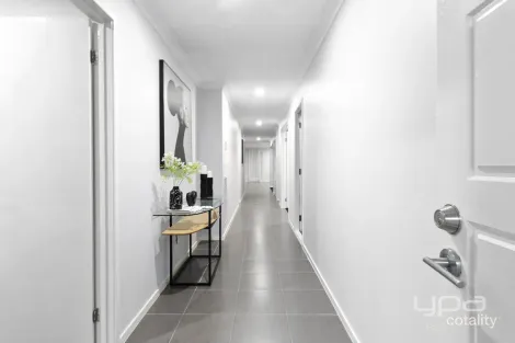 Property photo of 7 Applebox Circuit Point Cook VIC 3030