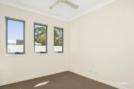 Property photo of 1/18 Sapphire Place Elanora QLD 4221