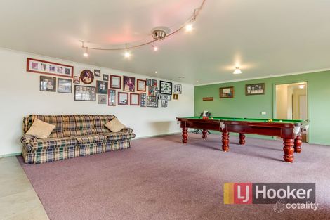 Property photo of 10 St Boswells Avenue Berwick VIC 3806