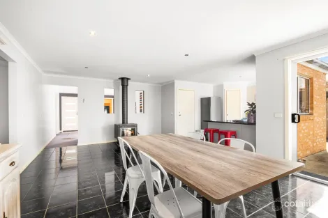 Property photo of 7 Imperial Way Bannockburn VIC 3331