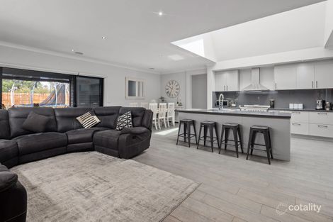 Property photo of 3 Wicklow Close Lalor VIC 3075