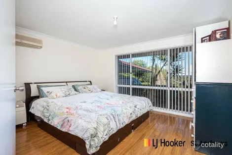 Property photo of 2 Shiel Place St Andrews NSW 2566