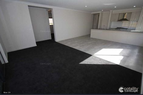 Property photo of 77 Solitude Crescent Point Cook VIC 3030