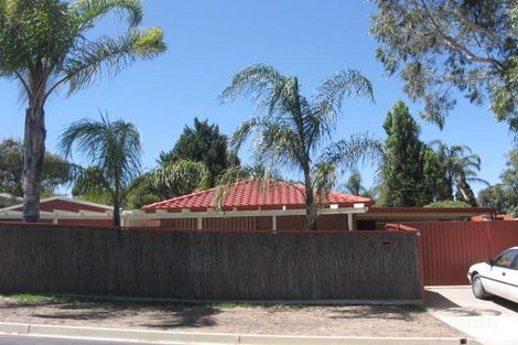 27 Wakefield Cres, Redwood Park, SA 5097