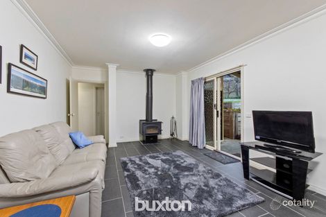 Property photo of 15 Knollbrook Close Highton VIC 3216