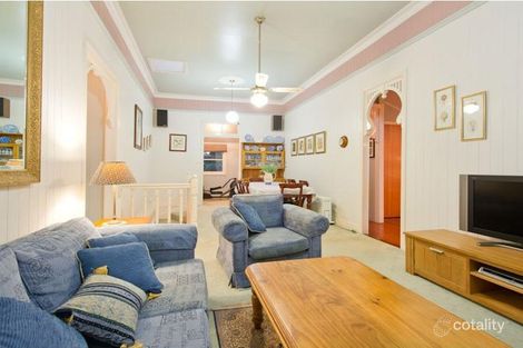 Property photo of 8 Birdvale Street Taringa QLD 4068