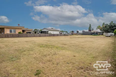 Property photo of 16 Blessing Street Glen Innes NSW 2370