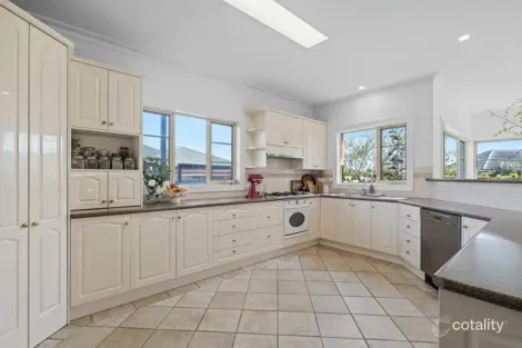Property photo of 5 McKenna Place Warrnambool VIC 3280