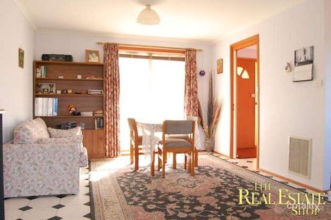 Property photo of 9 Gosman Close Oxley ACT 2903