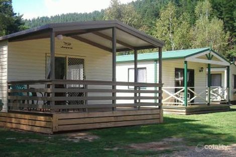 7065 Great Alpine Rd, Porepunkah, VIC 3740