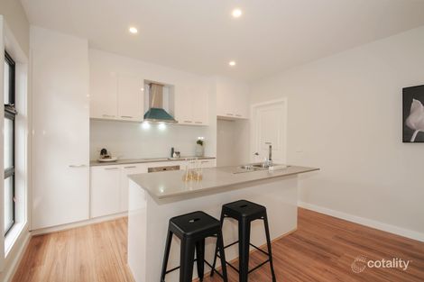 Property photo of 2/10 Monaro Close Wantirna South VIC 3152