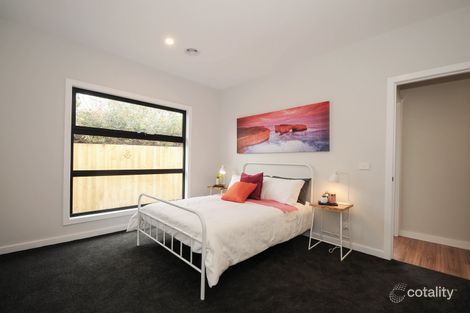Property photo of 2/10 Monaro Close Wantirna South VIC 3152