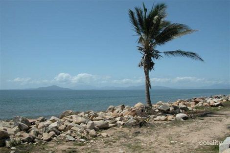 Property photo of 14 Taylor Street Tully Heads QLD 4854