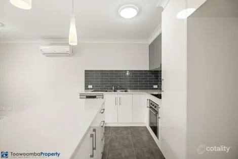 Property photo of 1/38 Stephen Street South Toowoomba QLD 4350