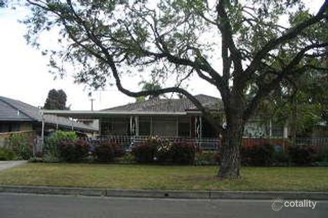 15 Jacaranda Dr, Georges Hall, NSW 2198