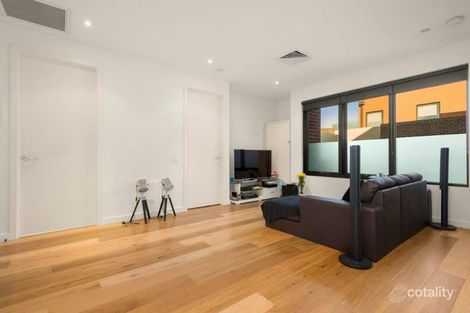 Property photo of 101/2 Constance Street Hawthorn East VIC 3123