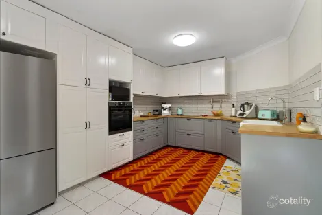 Property photo of 53 Haldham Crescent Regents Park QLD 4118