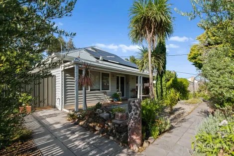 32 Ella Gr, Chelsea, VIC 3196