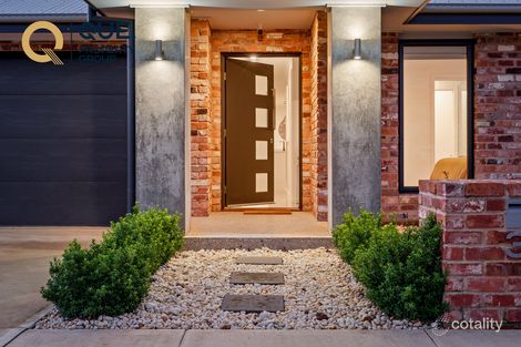 Property photo of 30 Erlandsen Circuit Wodonga VIC 3690
