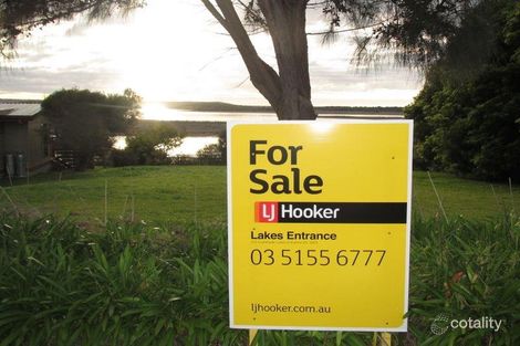 Property photo of 74 Lakeside Drive Lake Tyers Beach VIC 3909