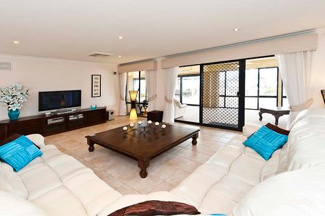 Property photo of 3 Messina View Secret Harbour WA 6173