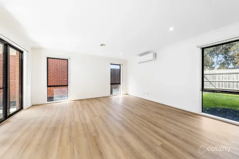 Property photo of 1 Bay Laurel Close Lynbrook VIC 3975