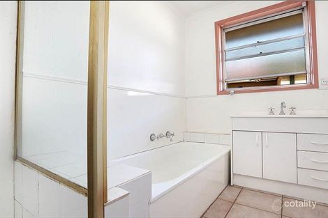 Property photo of 35 Rautman Crescent Sunshine West VIC 3020