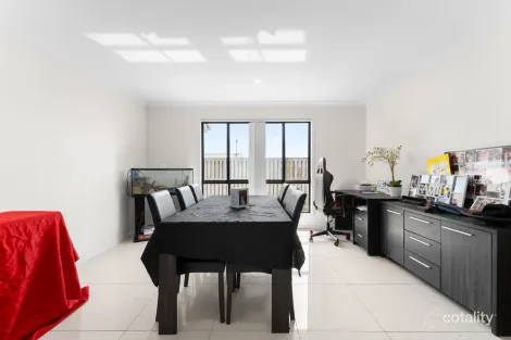 Property photo of 10 Harrison Place Pimpama QLD 4209