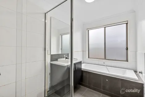 Property photo of 61 Carter Road Armstrong Creek VIC 3217