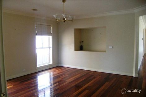 Property photo of 5 Kororoit Approach Caroline Springs VIC 3023