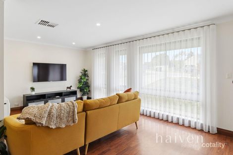Property photo of 4 Glenunga Way Craigie WA 6025