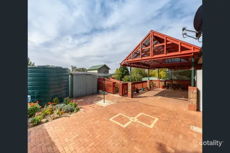 Property photo of 6 Wattlebird Court Mount Barker SA 5251
