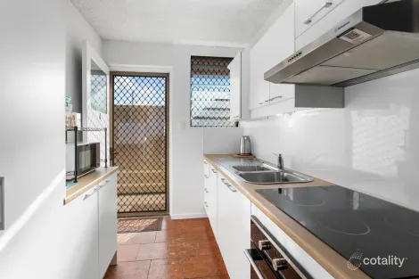 Property photo of 4/9 Meredith Street Redcliffe QLD 4020