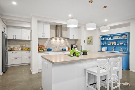 Property photo of 62 Pinnacle Chase Beveridge VIC 3753