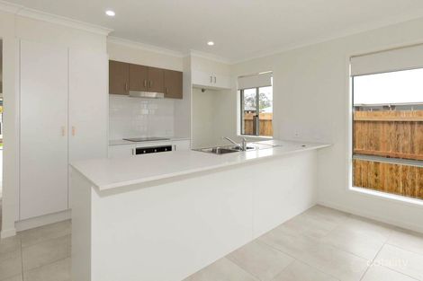 Property photo of 42 Mackellar Way Walloon QLD 4306