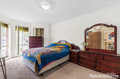 Property photo of 15 Edgewood Road Roxburgh Park VIC 3064