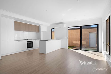 Property photo of 2 Selhurst Grove Wyndham Vale VIC 3024