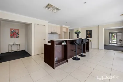 Property photo of 33 Melfin Drive Hillside VIC 3037