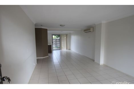 Property photo of 4/6-32 University Drive Meadowbrook QLD 4131