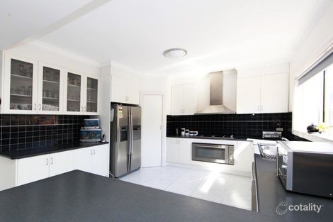 Property photo of 7 St Ronans Grove South Morang VIC 3752