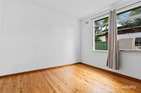 Property photo of 28 Bingara Road Macquarie Fields NSW 2564