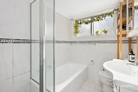 Property photo of 19/2 Queenscliff Road Queenscliff NSW 2096