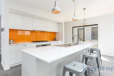 Property photo of 5 Peak Crescent Wantirna VIC 3152