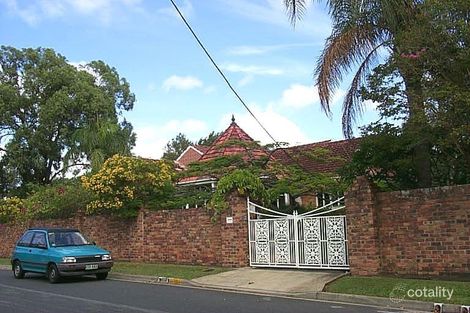 10 Greer Tce, Southport, QLD 4215