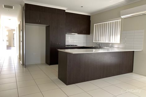 Property photo of 10 Stirling Drive Derrimut VIC 3026