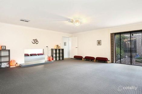 Property photo of 1 Lygon Place Taylors Hill VIC 3037