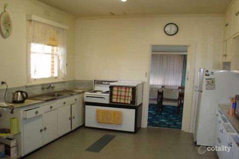 Property photo of 10 Alfred Grove Oakleigh East VIC 3166