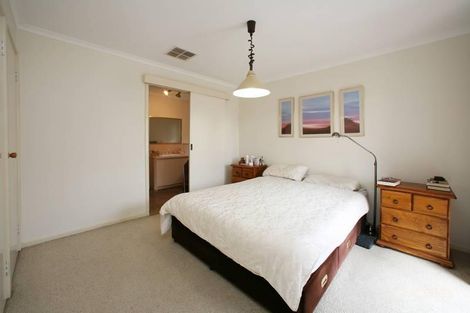 Property photo of 10 Anthony Drive Lysterfield VIC 3156