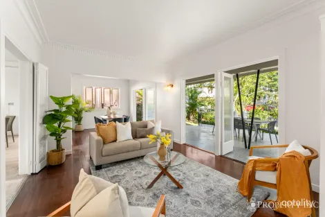 Property photo of 11 Marly Street Highgate Hill QLD 4101